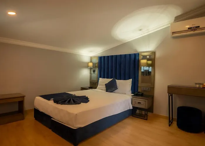 Ξενοδοχείο Farina By Cigno 4*